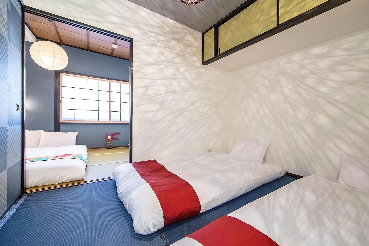 Zebrahouse Abeno Villa Osaka 0*,  Giappone