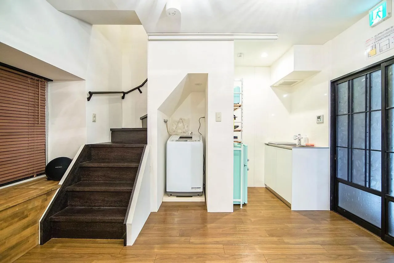 Zebrahouse Abeno Villa Osaka Giappone